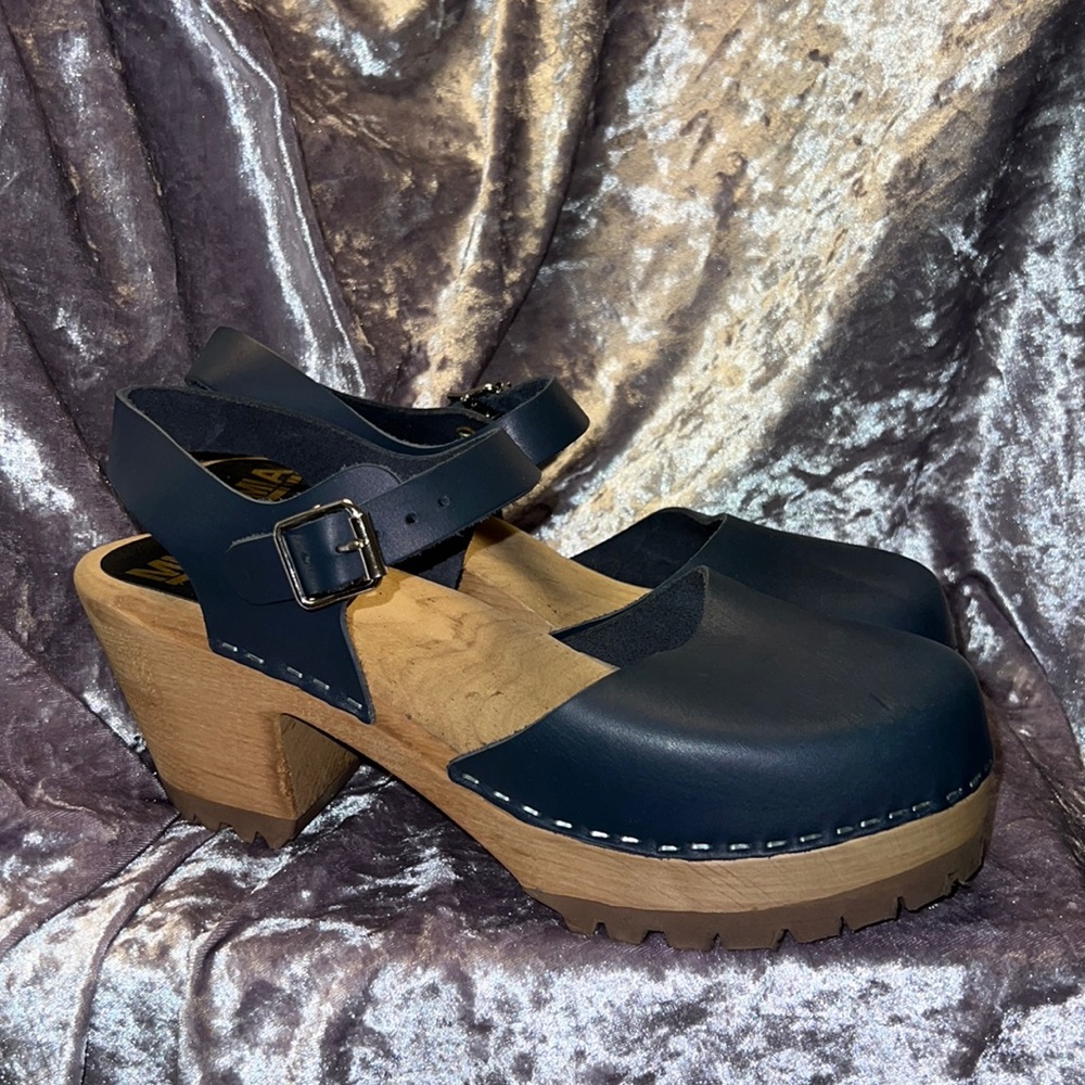 Mia Swedish Clogs Navy